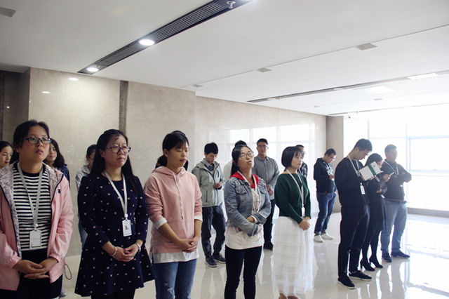 向上吧，绿馨人！|陕西绿馨举行《垂直极限》观影活动(图4)