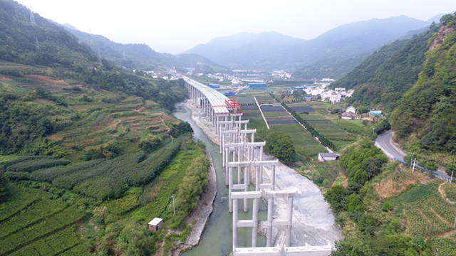 平镇高速公路项目开展全线环水保检查(图1) 平镇高速公路项目开展全线环水保检查(图1)