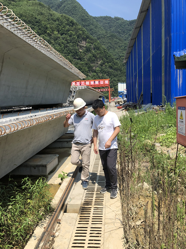 平镇高速公路项目开展环水保考核工作(图2)