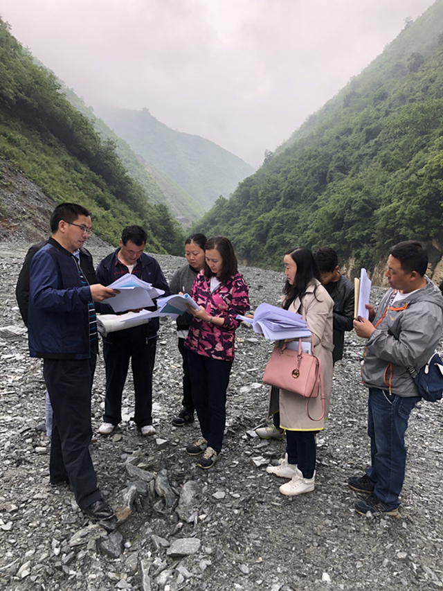阳安二线直通线进行水保变更方案现场查勘(图3)