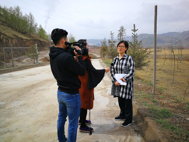 西宁国际园林博览会园博园建设项目环境影响评价接受西宁市广播电视台采访并顺利通过专家评审(图2)