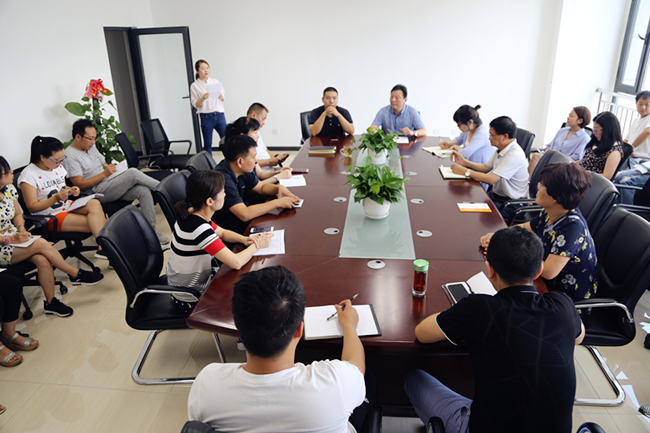 陕西绿馨水土保持有限公司举行“馨·阅读”读书分享活动启动仪式(图1) 陕西绿馨水土保持有限公司举行“馨·阅读”读书分享活动启动仪式(图1)
